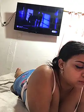 Rachellcooperrr online show from 06/18/26, 04:46