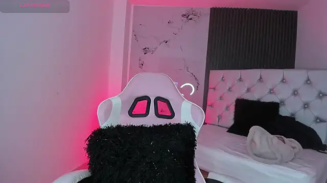 chloesagee online show from 10/03/25, 10:07