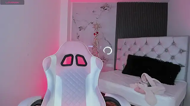 chloesagee online show from 12/03/25, 09:35