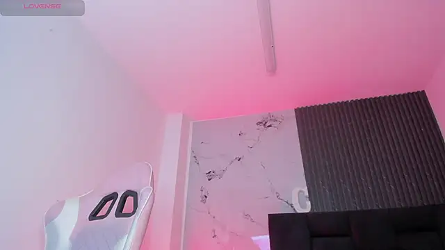 chloesagee online show from 06/14/26, 12:30