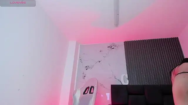 chloesagee online show from 06/25/26, 10:47