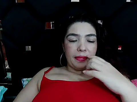 Snapshot of vegacristal88 chatting on 09/10/25, 02:06 vegacristal88 online show from 09/10/25, 02:06