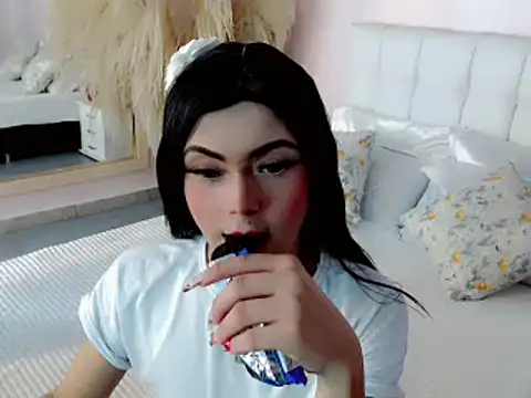 Snapshot of nathalialoes1 chatting on 10/11/25, 07:12 nathalialoes1 online show from 10/11/25, 07:12