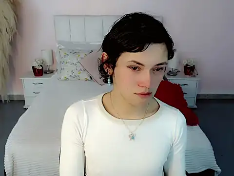 Snapshot of nathalialoes1 chatting on 10/25/25, 07:19 nathalialoes1 online show from 10/25/25, 07:19