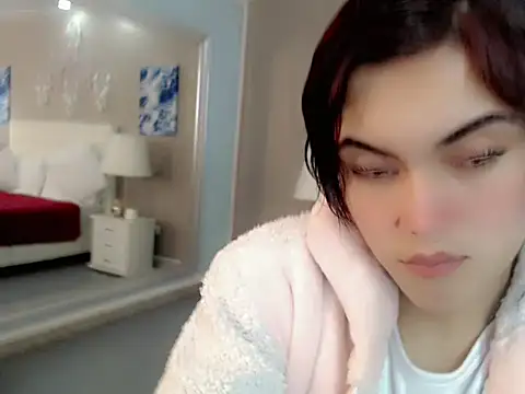 Snapshot of nathalialoes1 chatting on 11/04/25, 03:27 nathalialoes1 online show from 11/04/25, 03:27