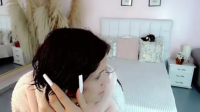 Snapshot of nathalialoes1 chatting on 11/20/25, 06:51 nathalialoes1 online show from 11/20/25, 06:51