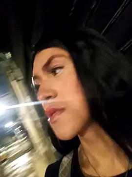 Snapshot of nathalialoes1 chatting on 11/25/25, 08:14 nathalialoes1 online show from 11/25/25, 08:14