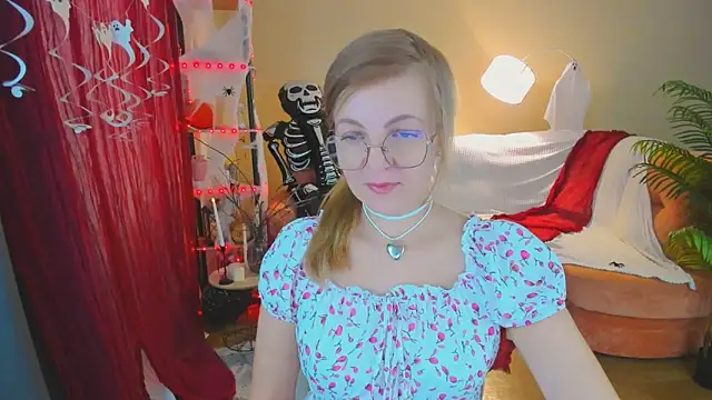 YourUniverser online show from 11/03/25, 09:21