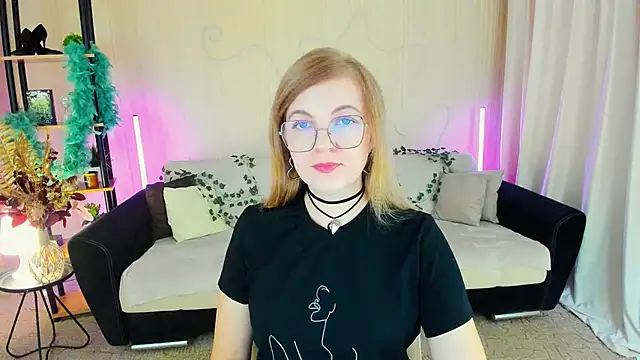 YourUniverser online show from 11/24/25, 09:31