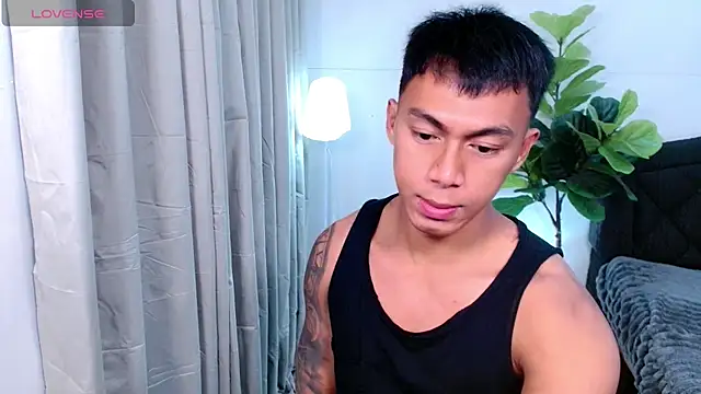 PinooyMilker online show from 06/11/26, 02:44