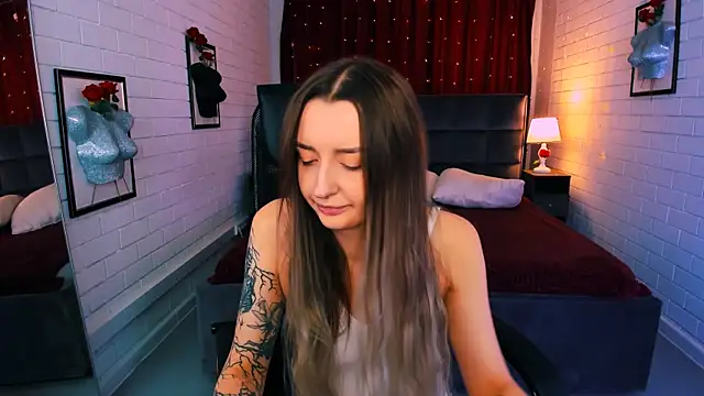 Snapshot of AliceLids chatting on 10/14/25, 01:45 AliceLids online show from 10/14/25, 01:45