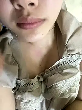 Snapshot of Xu_Xubaby chatting on 11/12/25, 03:34 Xu Xubaby online show from 11/12/25, 03:34