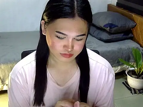 Snapshot of Annierose_ts chatting on 09/19/25, 10:27 Annierose ts online show from 09/19/25, 10:27