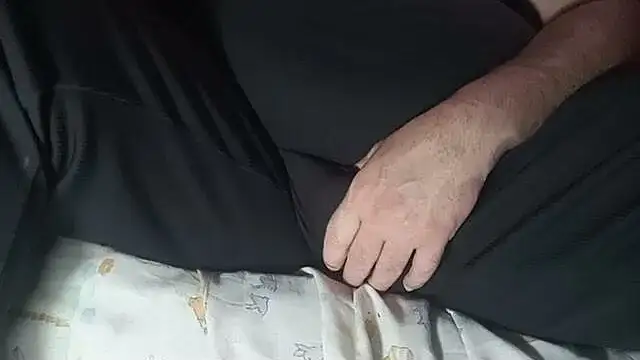 Snapshot of BabyBearMilk chatting on 10/06/25, 04:54 BabyBearMilk online show from 10/06/25, 04:54