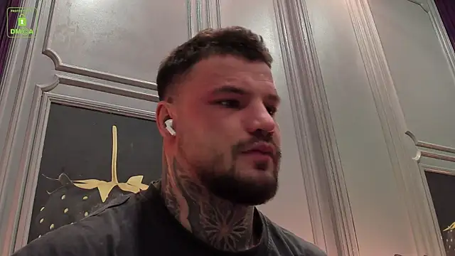 Snapshot of OliverSport chatting on 03/01/26, 11:01 OliverSport online show from 03/01/26, 11:01