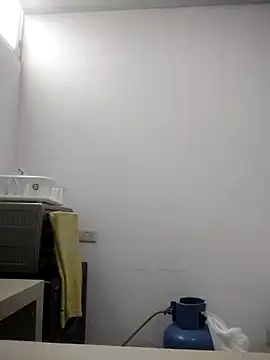 Nala1986 online show from 11/28/25, 03:36