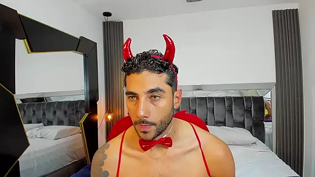 MARC THOMPSON  online show from 11/01/25, 12:56