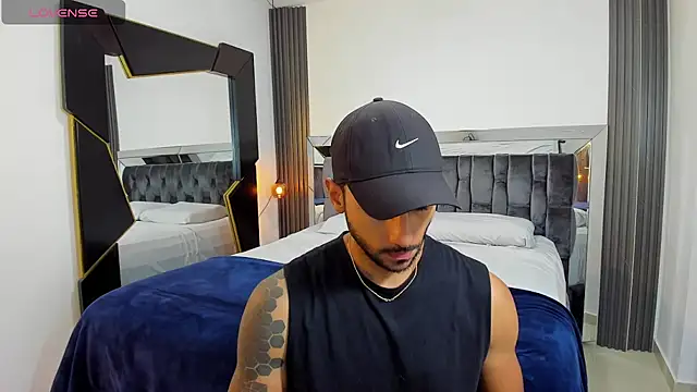 MARC THOMPSON  online show from 11/03/25, 11:37