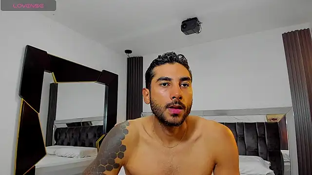 MARC THOMPSON  online show from 11/09/25, 02:54