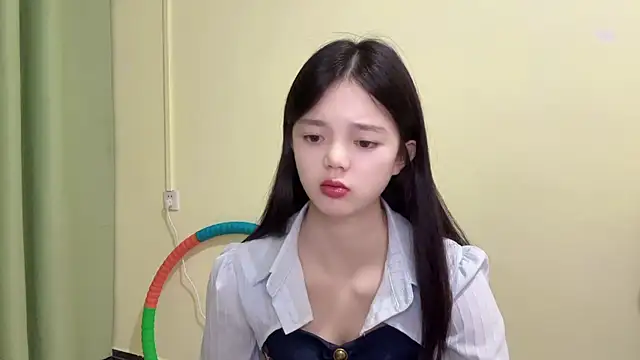 Nicole-13 online show from 11/12/25, 10:48