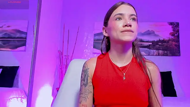 aitana baker  online show from 10/03/25, 07:33