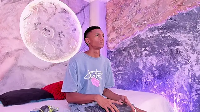 JulienSaint online show from 10/04/25, 05:22