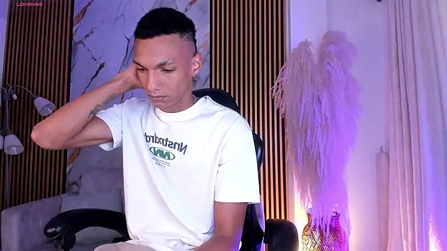 JulienSaint online show from 05/03/26, 12:00