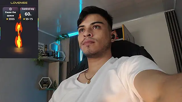 Snapshot of Bastian_MCcormick chatting on 11/15/25, 12:45 Bastian MCcormick online show from 11/15/25, 12:45