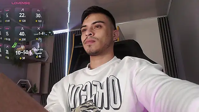 Snapshot of Bastian_MCcormick chatting on 11/29/25, 12:52 Bastian MCcormick online show from 11/29/25, 12:52