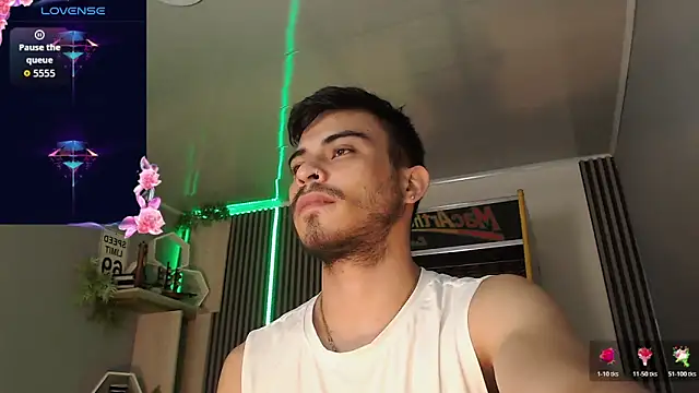 Snapshot of Bastian_MCcormick chatting on 12/15/25, 11:47 Bastian MCcormick online show from 12/15/25, 11:47