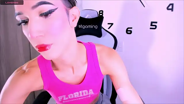 Snapshot of fhalon_foxxxys_ chatting on 09/26/25, 01:26 fhalon foxxxys online show from 09/26/25, 01:26