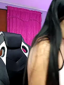 LunaaRosse online show from 10/30/25, 12:23