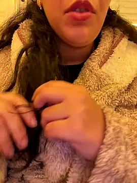 Snapshot of Bold-arabic-vibes chatting on 12/22/25, 11:13 Bold-arabic-vibes online show from 12/22/25, 11:13