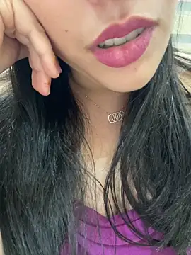 Snapshot of Bold-arabic-vibes chatting on 02/17/26, 08:59 Bold-arabic-vibes online show from 02/17/26, 08:59