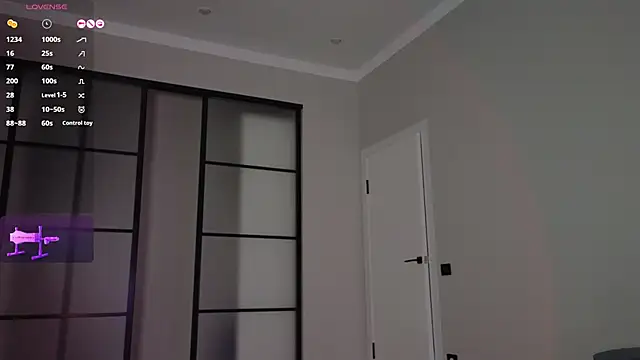 lunajii online show from 10/12/25, 01:59