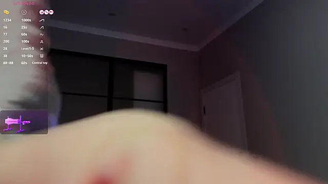 lunajii online show from 10/15/25, 07:14