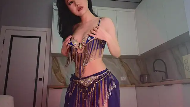 lunajii online show from 04/26/26, 11:24