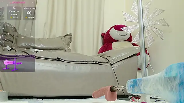 fox-yiyi online show from 05/23/26, 08:07