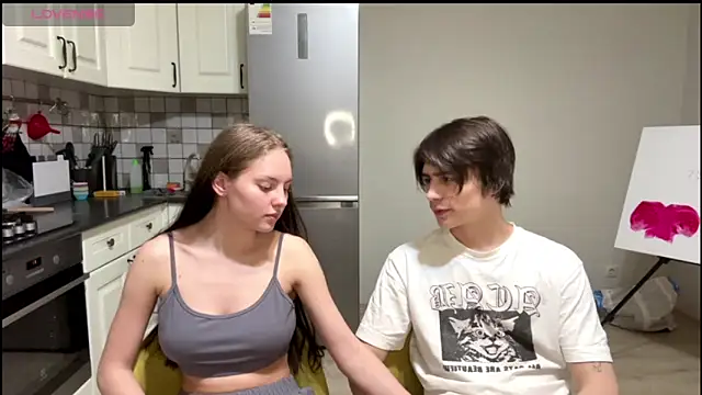 Snapshot of flowerscouple chatting on 03/18/26, 10:13 flowerscouple online show from 03/18/26, 10:13