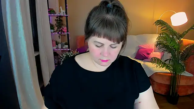 CrystaalStaar online show from 10/13/25, 07:25