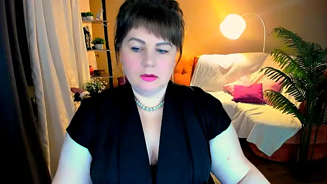 CrystaalStaar online show from 11/22/25, 06:51