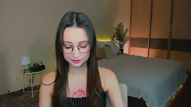 YourLovellyStory online show from 10/08/25, 09:18