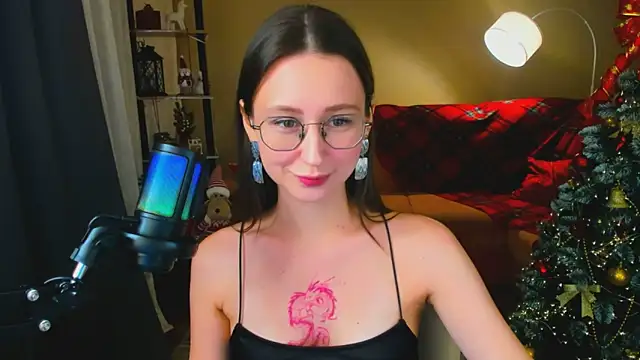 YourLovellyStory online show from 12/14/25, 04:23