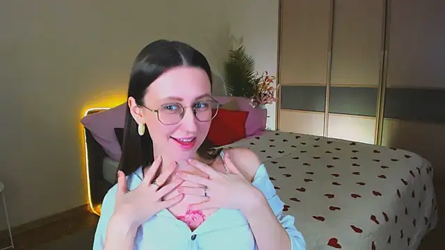 YourLovellyStory online show from 04/26/26, 12:36
