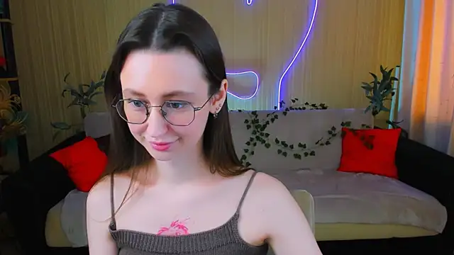 YourLovellyStory online show from 05/09/26, 01:49