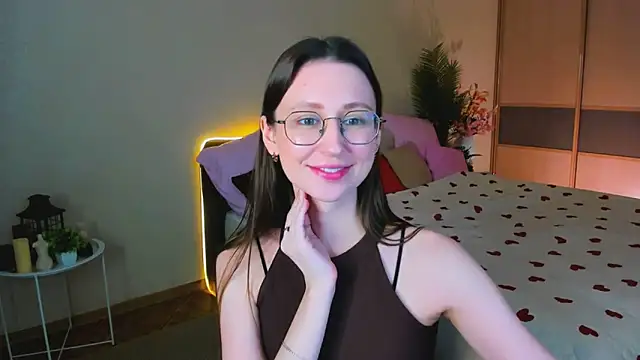 YourLovellyStory online show from 05/11/26, 04:04
