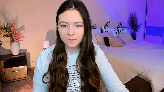 AlluringLookk online show from 09/10/25, 12:49