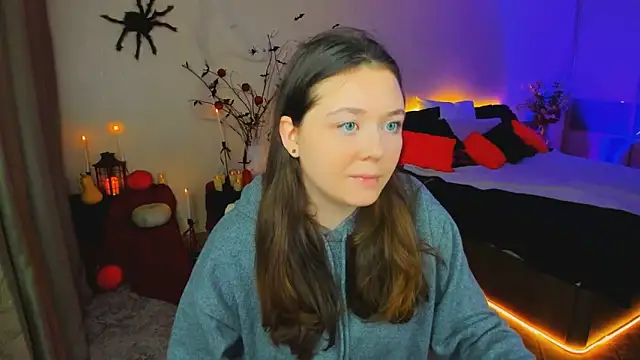 AlluringLookk online show from 10/29/25, 04:31