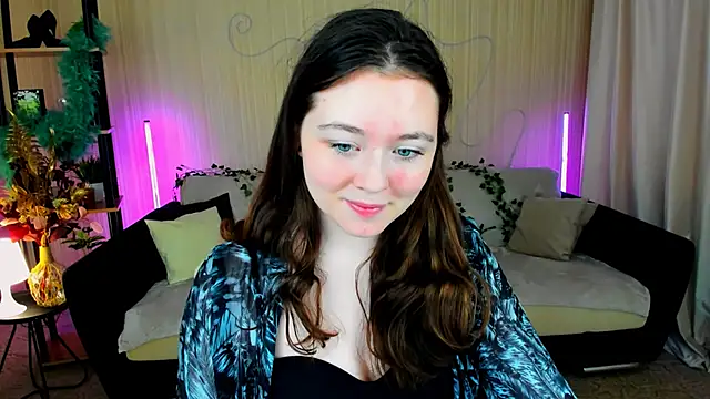 AlluringLookk online show from 11/15/25, 04:32