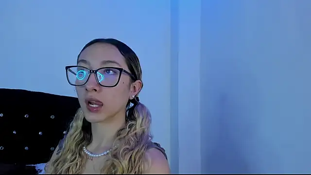 LauMiller online show from 10/15/25, 09:04